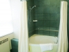 bathtub bathroom setup